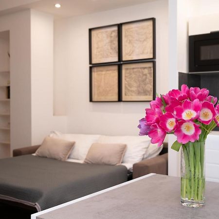 Residenza Lualdi Apartment Rome Bagian luar foto