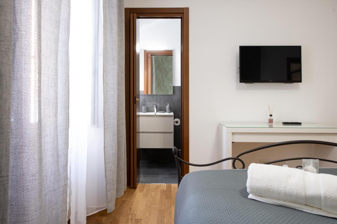 Residenza Lualdi Apartment Rome Bagian luar foto